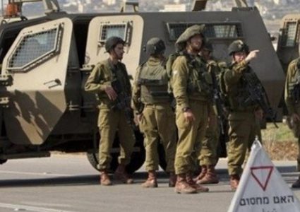 الاحتلال ينصب حاجزا عسكريا على مفترق عرابة جنوب جنين