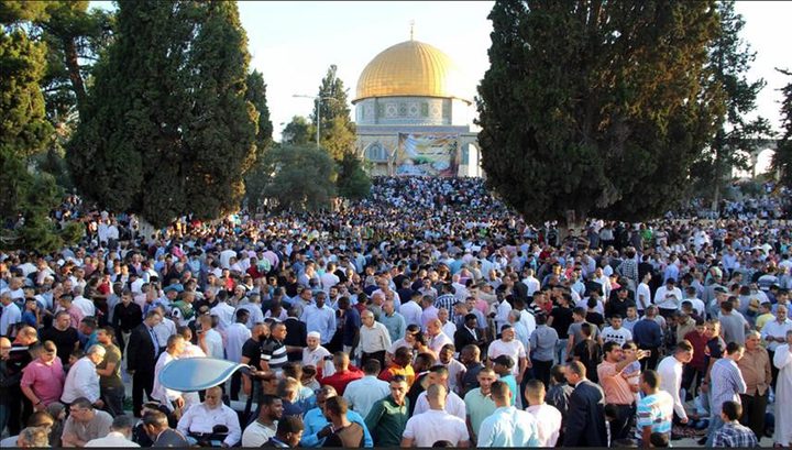 أكثر من 200 ألف مصل يؤدون صلاة عيد الفطر في المسجد الأقصى