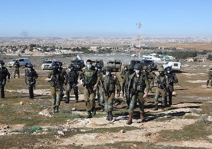 الاحتلال يقتحم مناطق أثرية في مسافر يطا ويمنع المواطنين من استخدام الآبار فيها