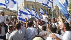 البرلمان العربي يحذر من خطورة الدعوات برفع الأعلام الإسرائيلية داخل الأقصى