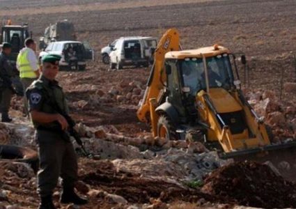 مستوطنون يواصلون تجريف أراضٍ في الأغوار الشمالية