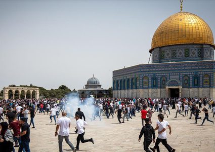 إصابات بالاختناق والرصاص المطاطي في الأقصى