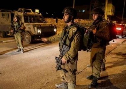 الاحتلال يعتقل مواطنا من عينابوس جنوب نابلس
