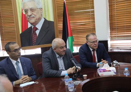 جامعة النجاح وبلدية نابلس تبحثان تعزيز سبل التعاون المشترك