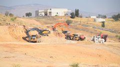 سلطات الاحتلال تقوم بأعمال حفر وتجريف لإقامة مبانٍ استيطانية في منطقة التجريف في احمير بالأغوار الفلسطينية