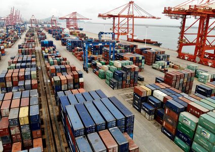 صادرات الصين تتجاوز التوقعات.. وترتفع 3.9% في أبريل على أساس سنوي