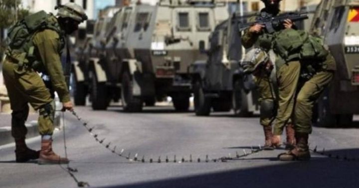 الاحتلال ينصب حواجز عسكرية ويكثف انتشاره في الخليل