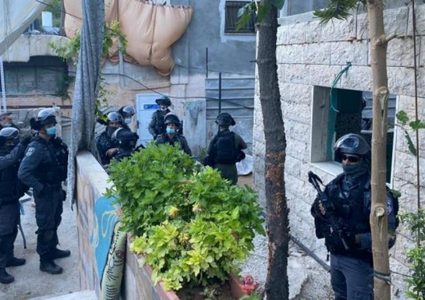 الاحتلال يحاصر بناية عائلة الرجبي في سلوان تمهيدا لهدمها