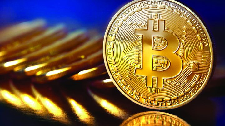 العملة المشفرة بيتكوين تسجل أدنى مستوى لها في 10 أشهر