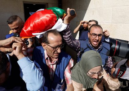 الطيبي يدعو "بايدن" لفتح تحقيق بقضية استشهاد شيرين أبو عاقلة