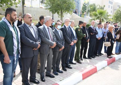 بحضور رئيس الوزراء السابق د. رامي الحمدالله ورئيس جامعة النجاح د.عبد الناصر زيد.. وداع الشهيدة الصحفية شيرين أبو عاقلة