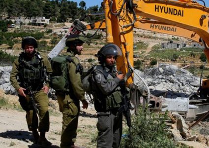 القدس: سلطات الاحتلال تجبر مقدسيا على هدم منزله في سلوان