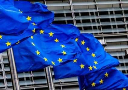 الاتحاد الأوروبي يدين الاعتداء على مشيعي الزميلة أبو عاقلة