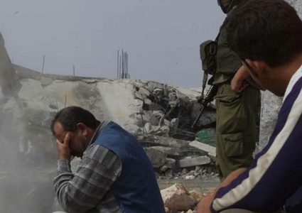 الاحتلال يجبر مقدسيا على هدم منزله