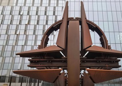 الناتو: سندرس مقترح انضمام فنلندا والسويد للحلف بشكل بناء وإيجابي