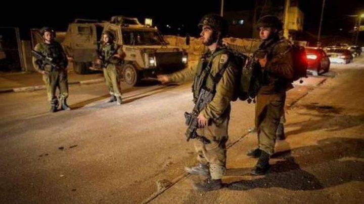 الاحتلال يطلق النار على فلسطيني خلال نقل جثمان "وليد الشريف" إلى الأقصى