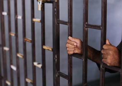 الاحتلال يواصل عزل المعتقلين بكري والعارضة في زنازين “رامون”