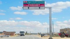 الجزائر تعيد تفتح حدودها البرية مع تونس وليبيا