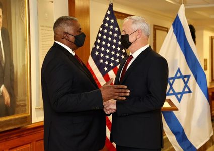 ضغوط إسرائيلية على الولايات المتحدة لتقديم خطط عسكرية لضرب إيران