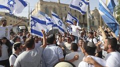 الاحتلال يقرر السماح لمسيرة الأعلام الاستفزازية بالمرور من البلدة القديمة بالقدس