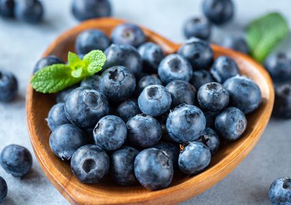 فوائد التُوت الأزرق: هل تجعله غذاءً خارقاً؟
