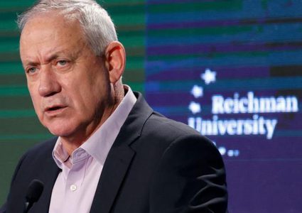 غانتس :أمام إيران أسابيع قليلة لصنع أول قنبلة نووية