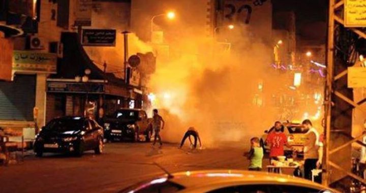 6 إصابات خلال اقتحام قوات الاحتلال قرية المزرعة الغربية