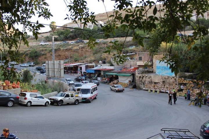 مستوطنون يقتحمون منطقة الباذان قرب نابلس