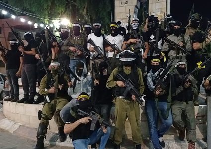 مهرجان تأبيني للشهيدين زكارنة والسعدي في جنين