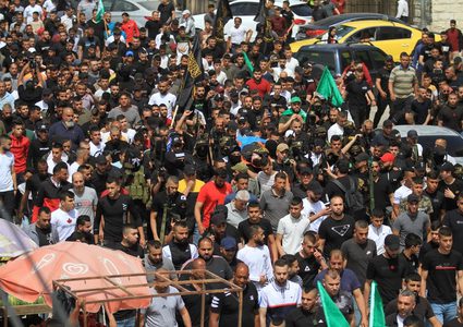 تشييع جثمان الشهيد أمجد الفايد في مخيم جنين