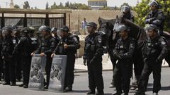 شرطة الاحتلال تحتجز رئيس وحدة الاعلام في وزارة شؤون القدس