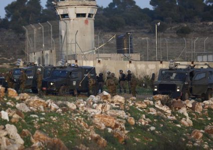 لواء جديد لمواجهة تسلل العمال عبر فتحات جدار الفصل العنصري