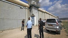 دائرة حقوق الإنسان بالمنظمة: محاكمة أسرى "جلبوع" الستة غير شرعية وباطلة