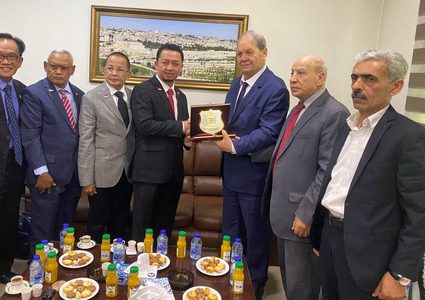 فتوح يبحث مع رئيس الوفد البرلماني الإندونيسي آخر المستجدات السياسية