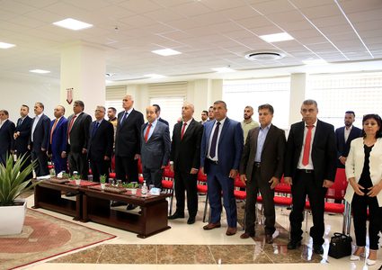 المدرسة الوطنية تحتفل بتخريج برنامج تدريبي لتعزيز القدرات لنواب المحافظين