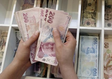 الليرة التركية تتراجع لأدنى مستوى منذ ديسمبر