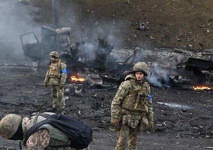 زيلينسكي يؤكد أن الجيش الروسي يريد "تدمير كل شيء" في دونباس