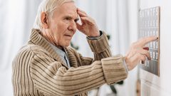 النوم المضطرب يزيد من خطر الإصابة بالخرف