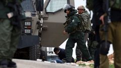 الاحتلال يعتقل خمسة مقدسيين