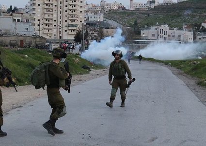 الاحتلال يداهم منازل في جنين واندلاع مواجهات