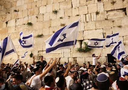 الاحتلال يصر على عدم تغيير مسار مسيرة الأعلام في القدس