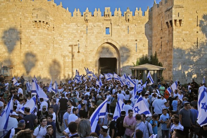 الإعلام العبري يعلن موعد إنطلاق مسيرة الأعلام في القدس