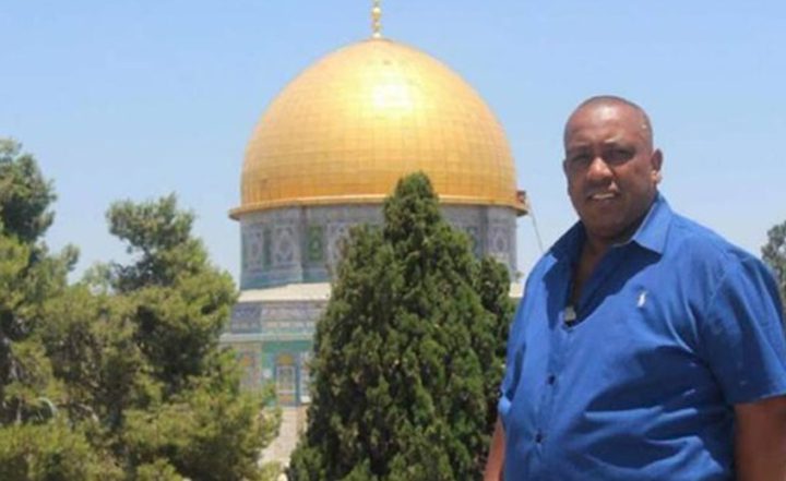 إصابة أمين سر "فتح" بالبلدة القديمة في القدس ونجله خلال تصديهما للمستوطنين