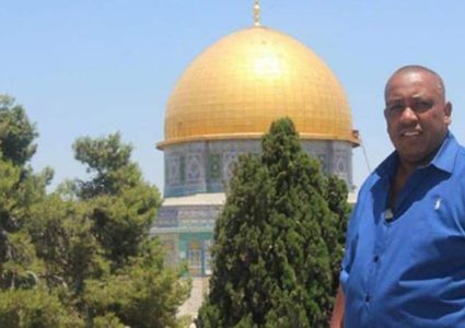 إصابة أمين سر "فتح" بالبلدة القديمة في القدس ونجله خلال تصديهما للمستوطنين