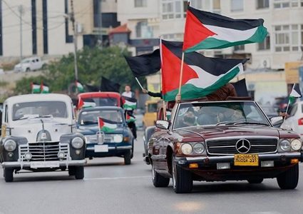 مسيرة مركبات ووقفة في جنين تنديدا باعتداءات المستوطنين