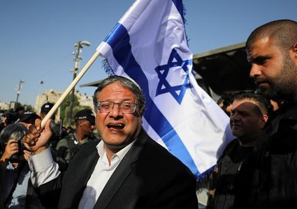 المتطرف بن غفير يقتحم الاقصى اوالاحتلال يخرج المعتكفين والمصلين