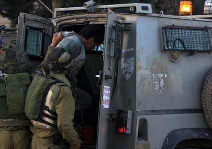 قوات الاحتلال تعتقل اسيرا محررا من طوباس