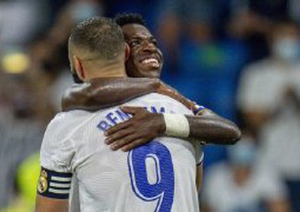 الاتحاد الأوروبي يمنح جوائز "الأفضل" إلى بنزيمة وفينيسيوس