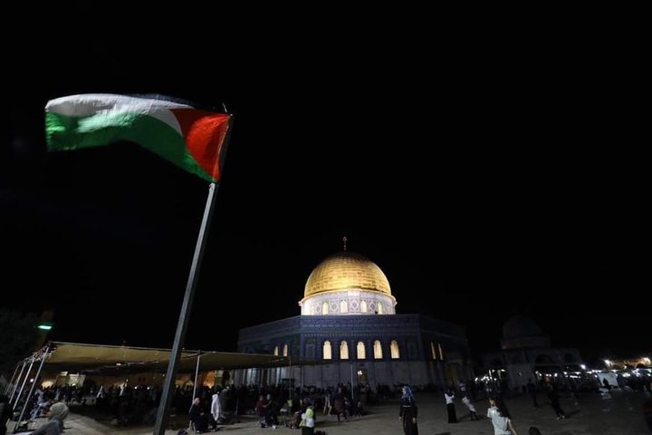 "الكنيست" تصادق في القراءة التمهيدية على مشروع قانون يمنع رفع العلم الفلسطيني