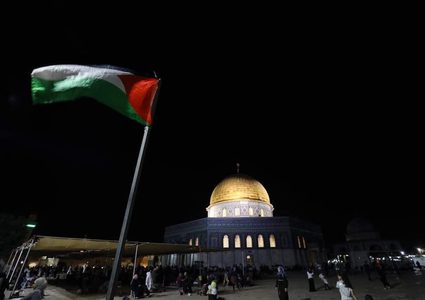 "الكنيست" تصادق في القراءة التمهيدية على مشروع قانون يمنع رفع العلم الفلسطيني